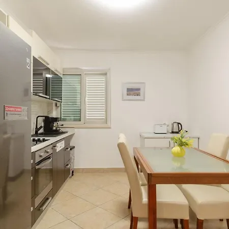 Ranko Apartament Zavalatica